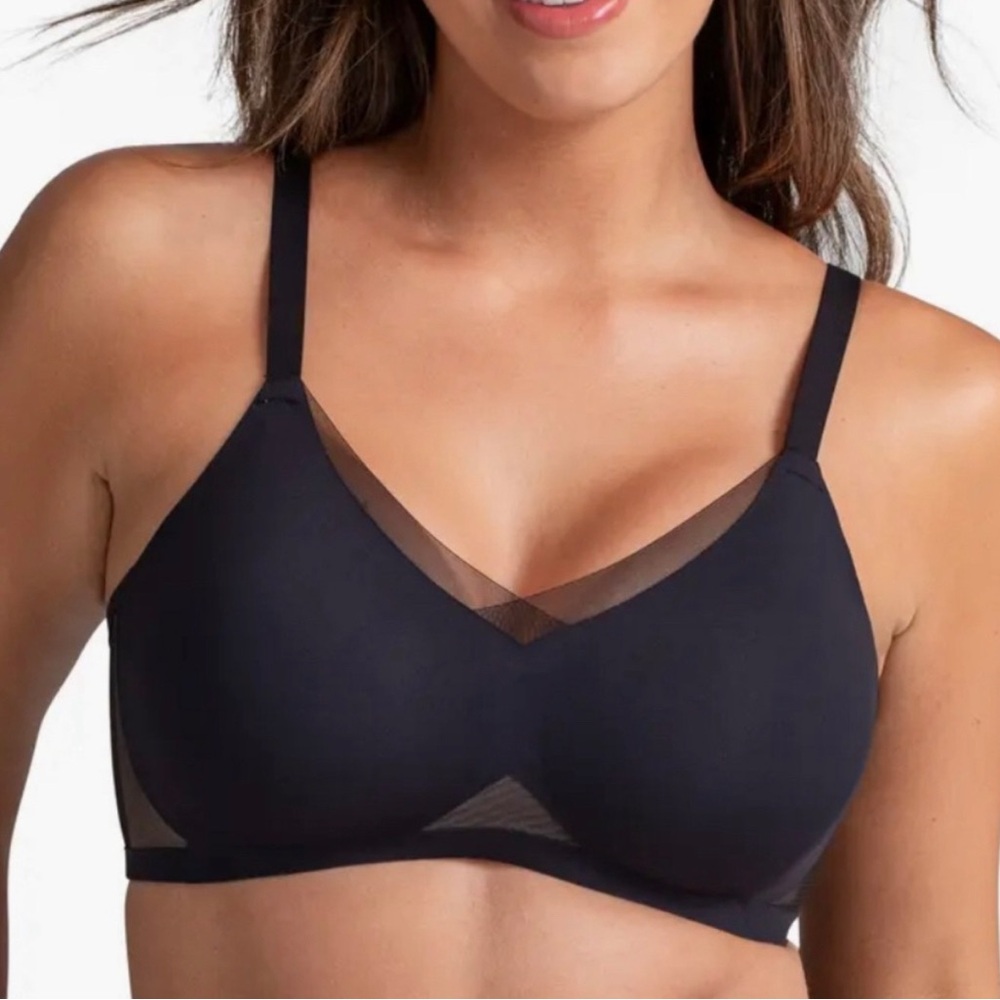 Honeylove Black Bra with Molded Cups and Adjustable Straps